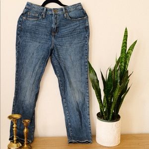 Universal Threads Straight Leg Cropped Denim